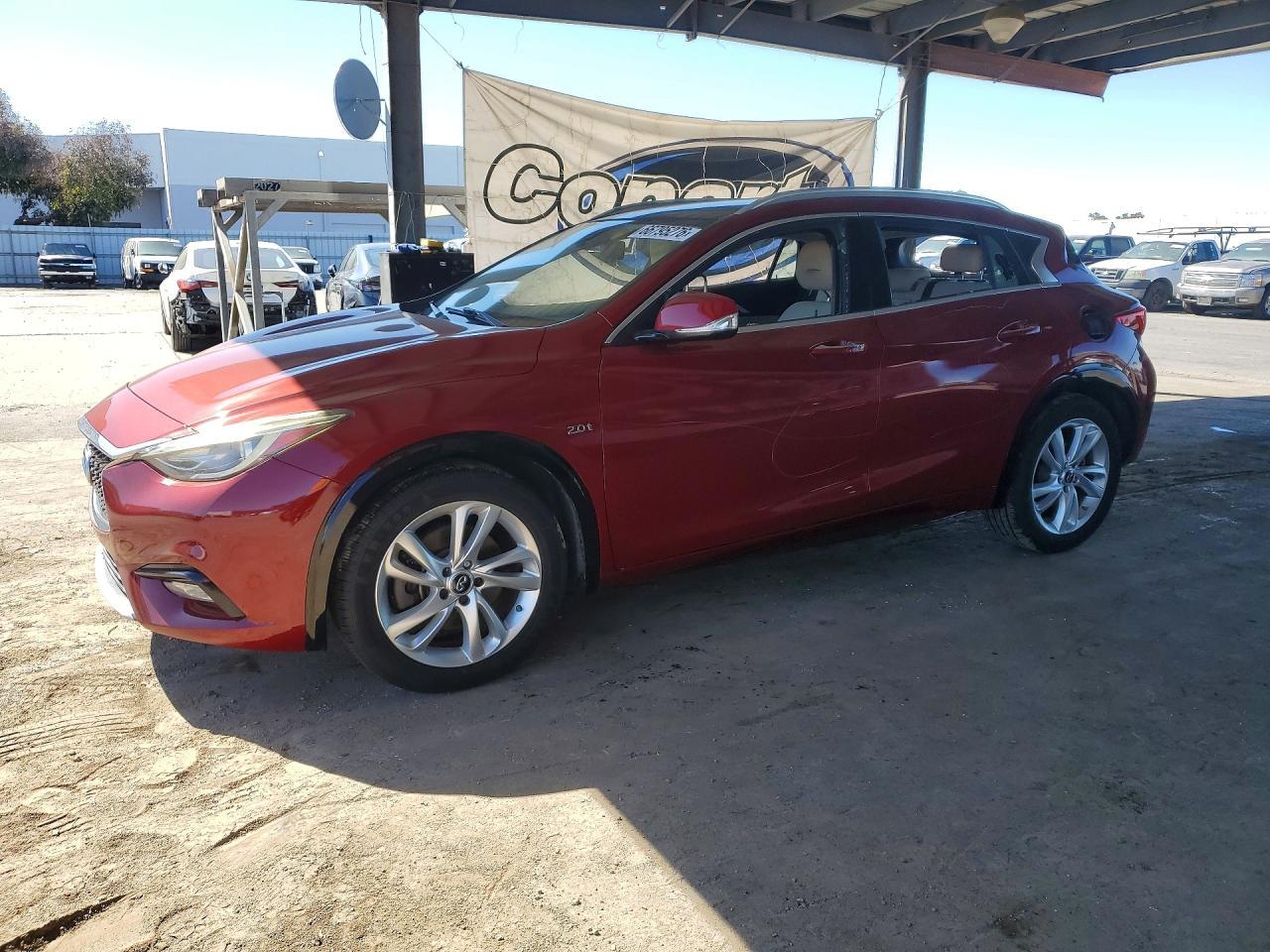 2017 Infiniti QX30, Premium