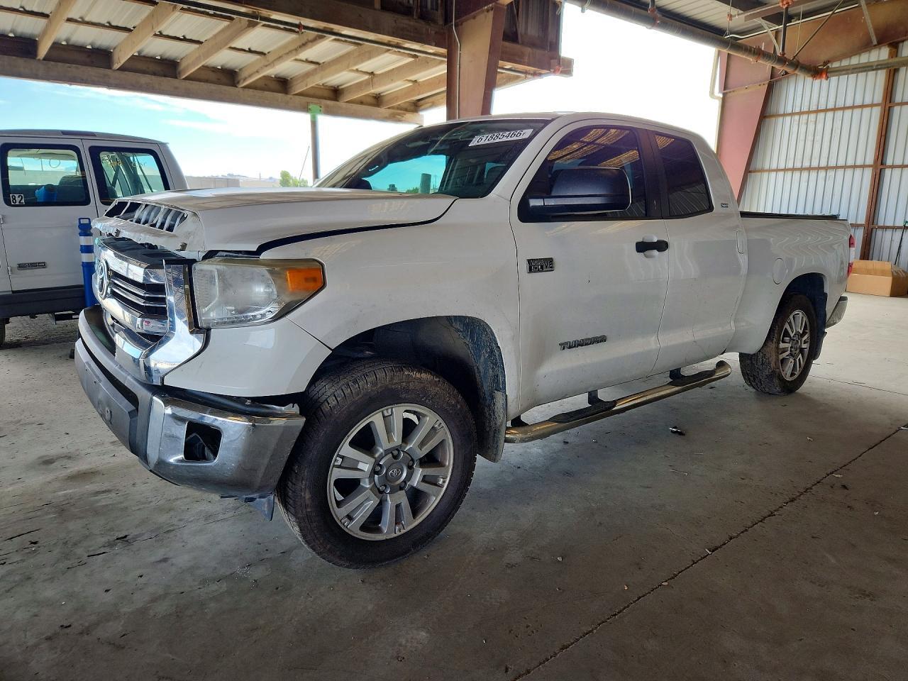 2017 Toyota Tundra, SR5