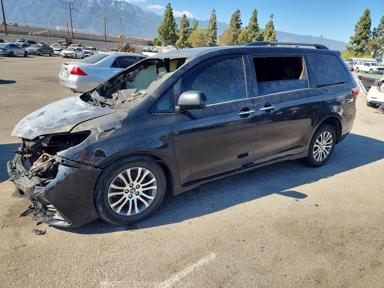 2018 Toyota Sienna, Xle 8-Pas...