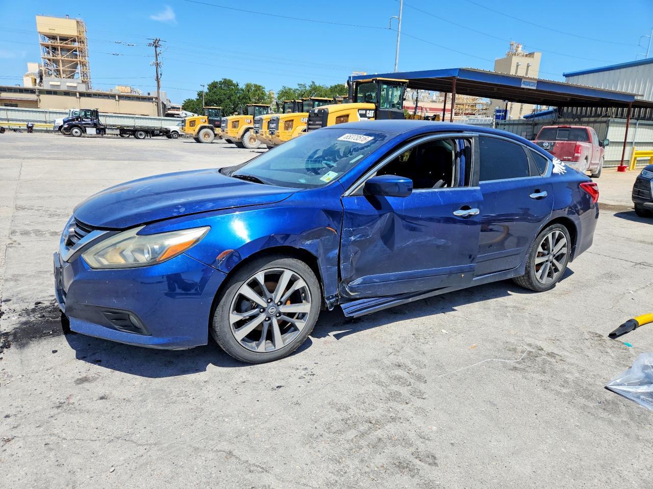 2016 Nissan Altima, 2.5 SR