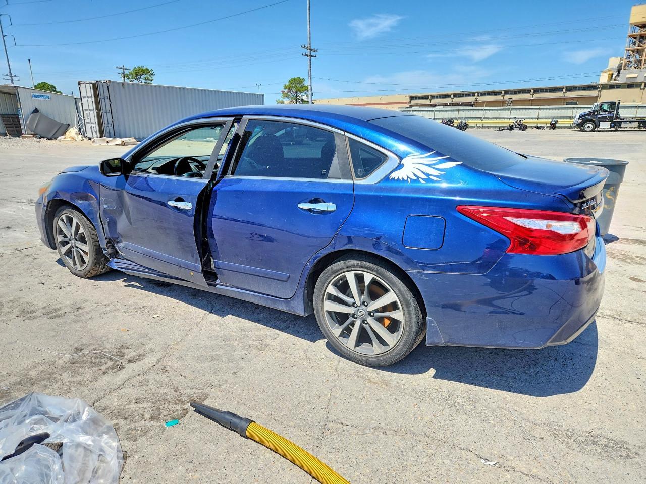 2016 Nissan Altima, 2.5 SR