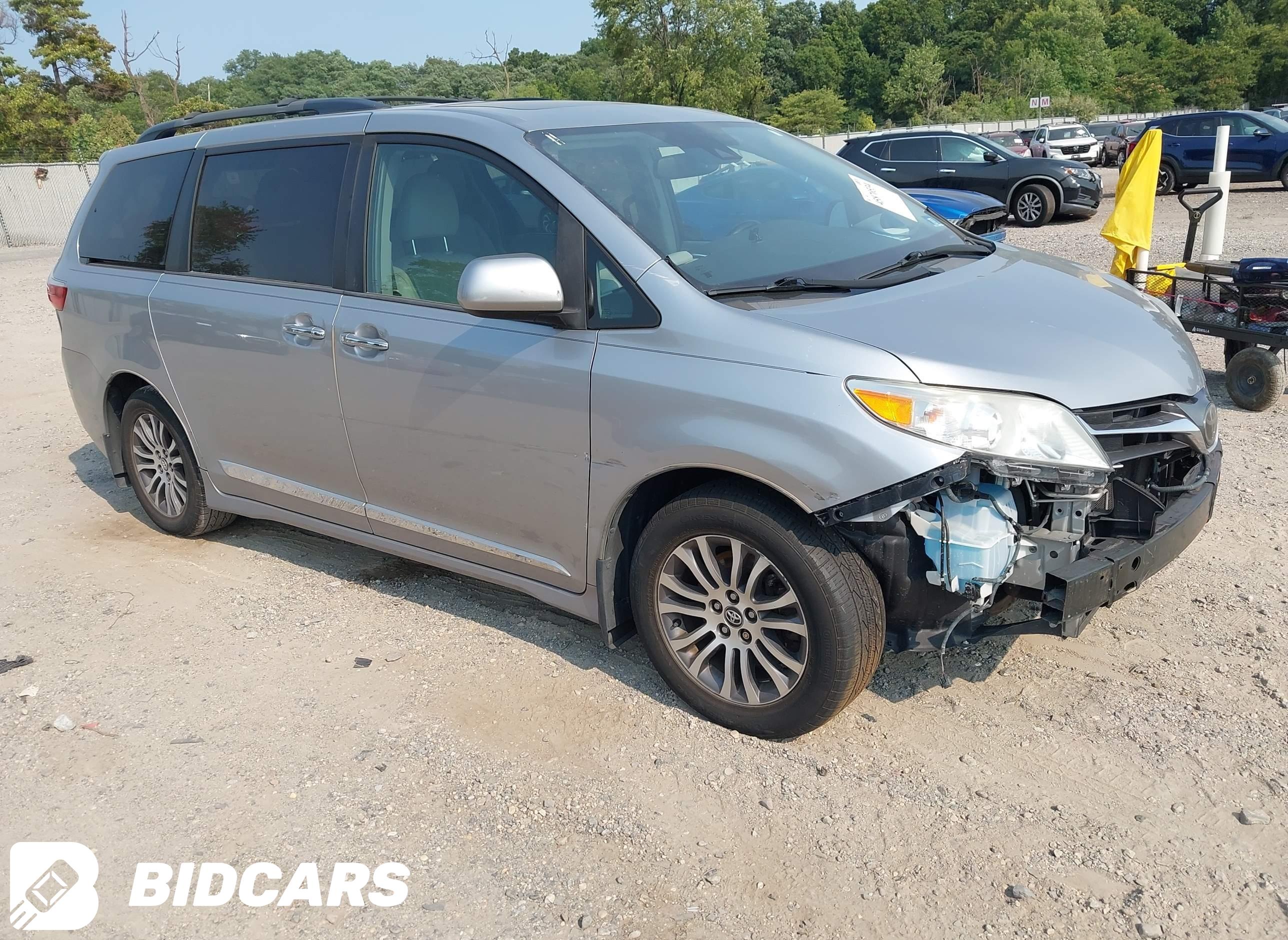 2018 Toyota Sienna, Xle 8 Pas...