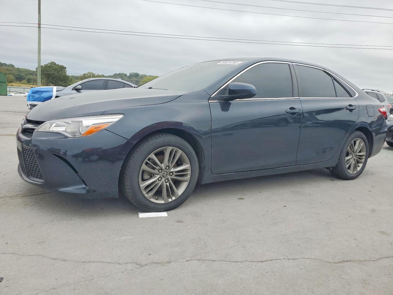 2016 Toyota Camry, SE