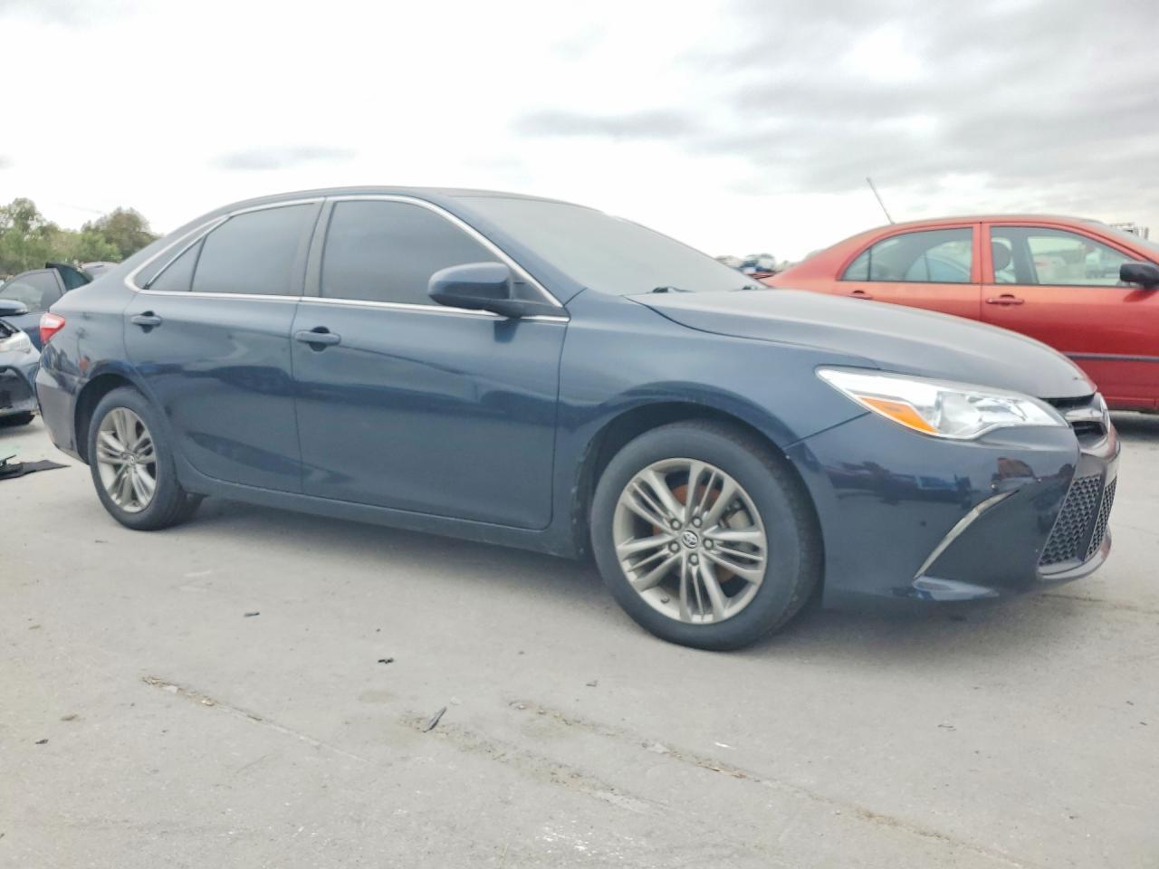 2016 Toyota Camry, SE
