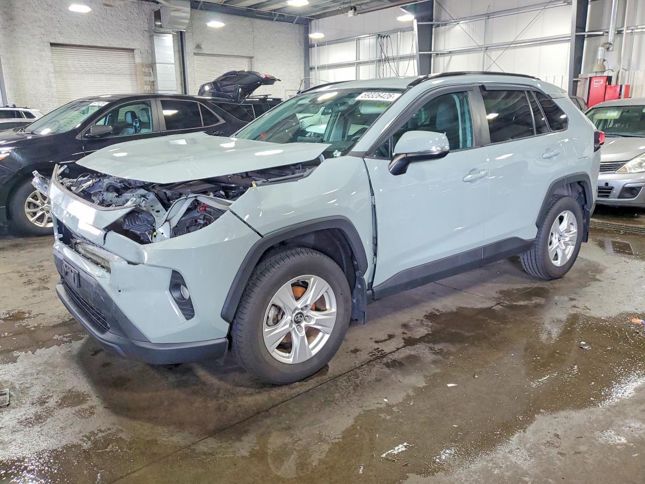 2020 Toyota RAV4, Xle