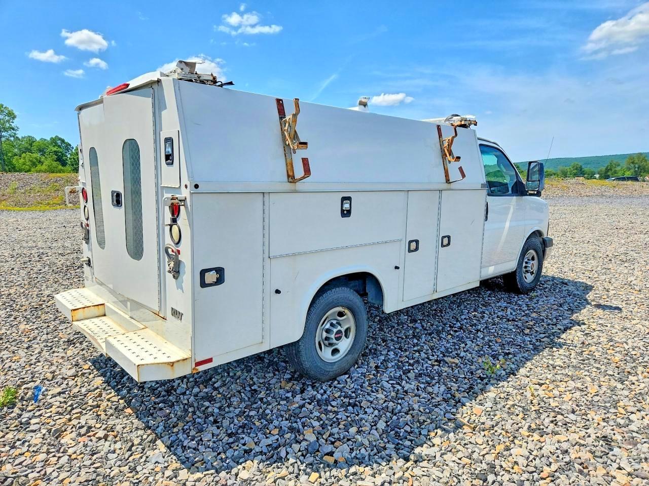 2016 GMC Savana, Cutaway G4500
