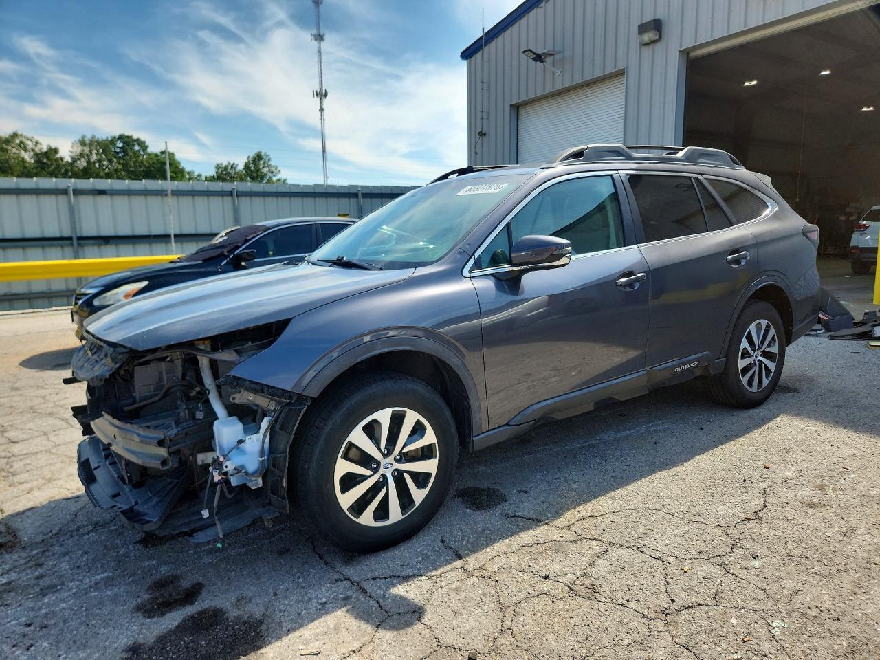 2020 Subaru Outback, Premium