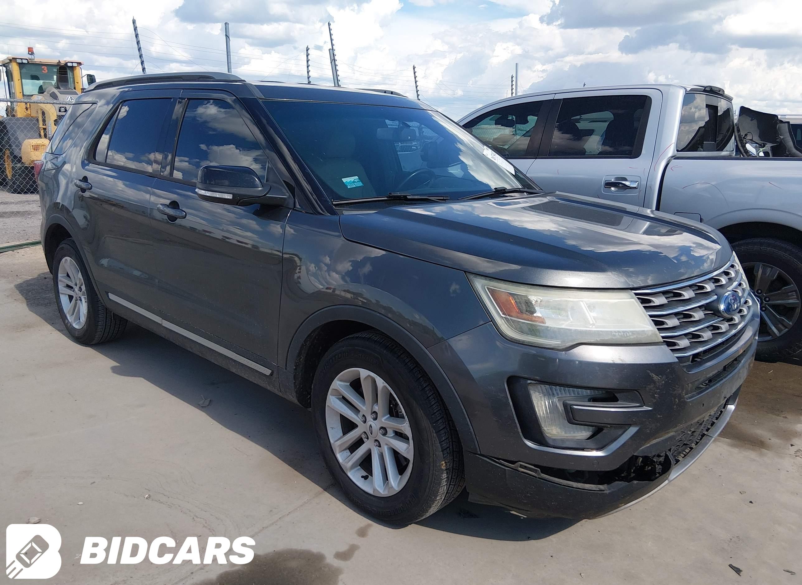 2016 Ford Explorer, Xlt