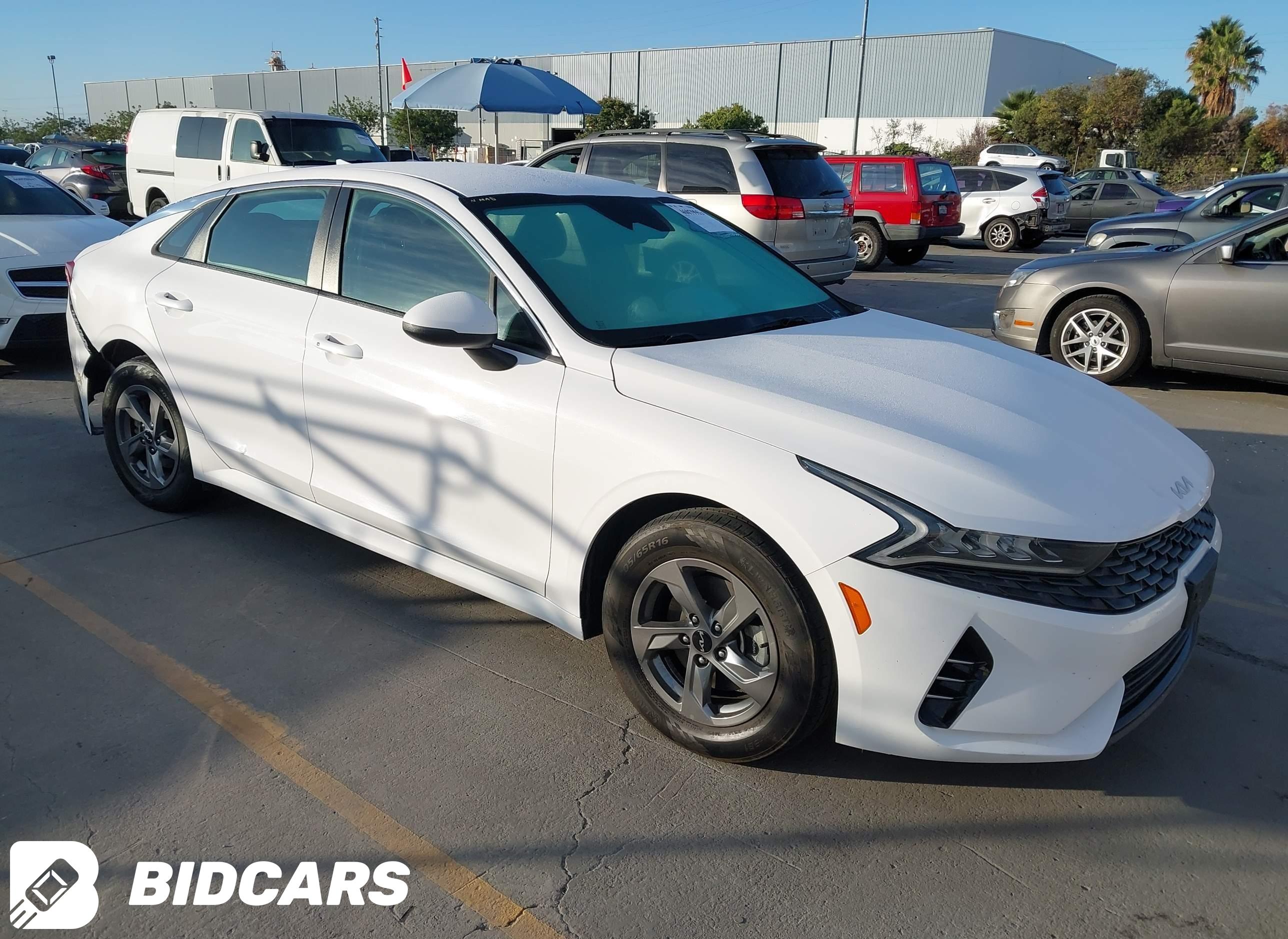 2022 KIA K5, Lxs