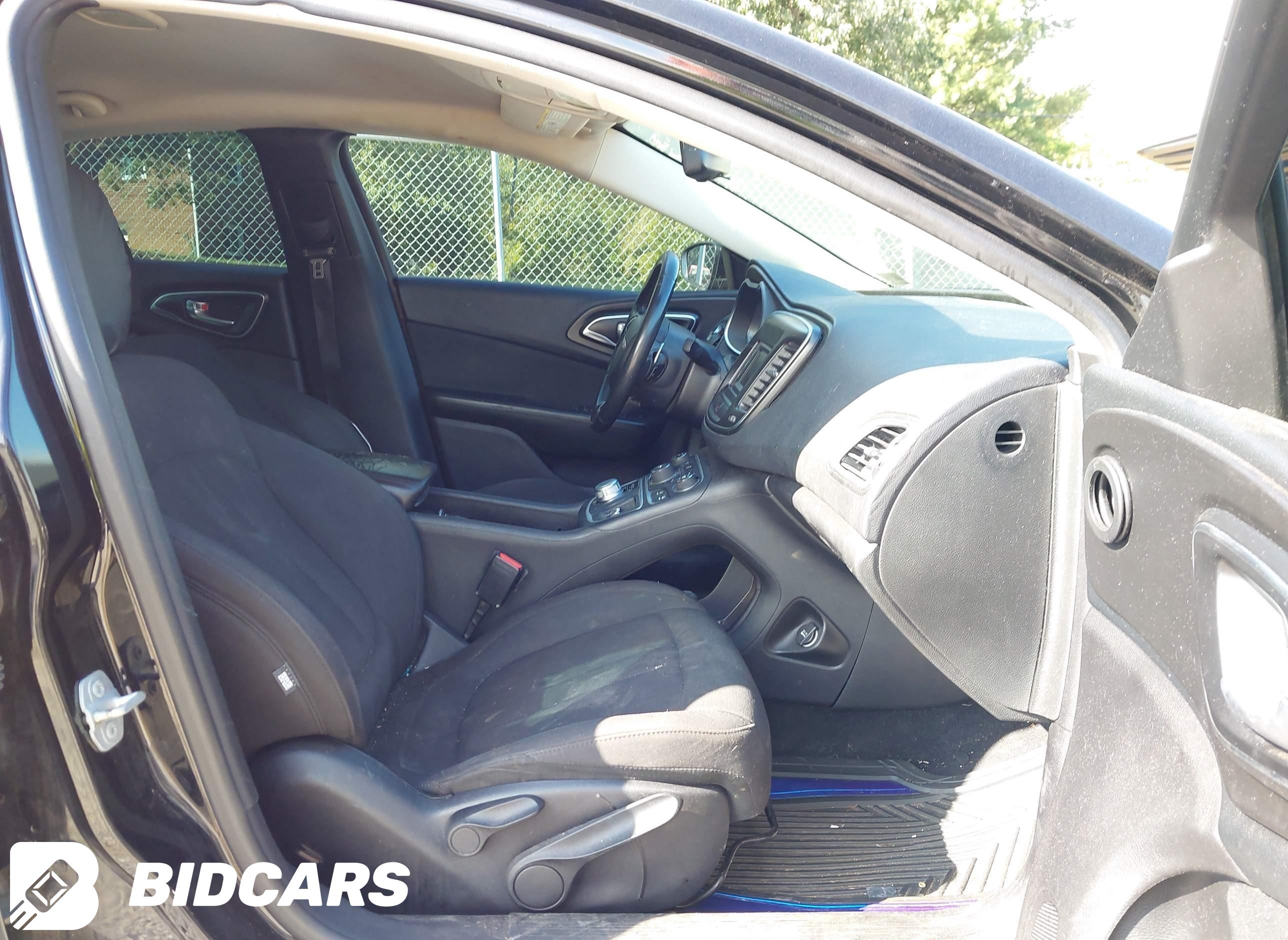 2015 Chrysler 200, Limited