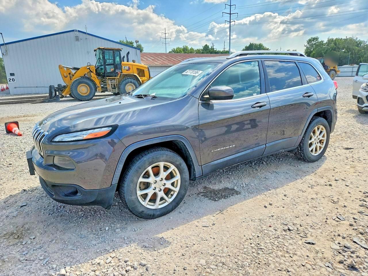 2015 Jeep Cherokee, Latitude