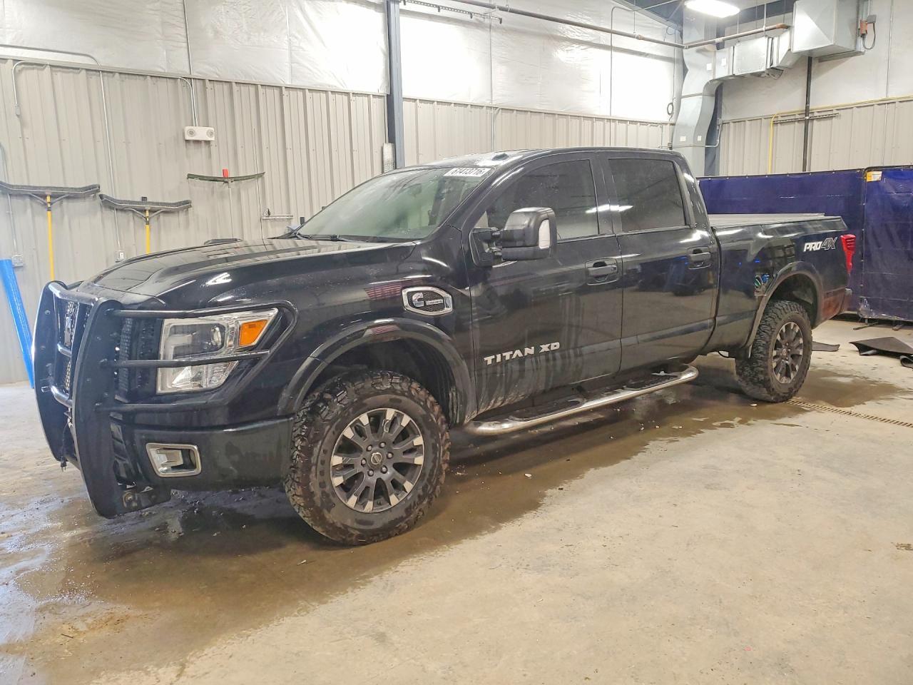 2019 Nissan Titan, Pro-4X