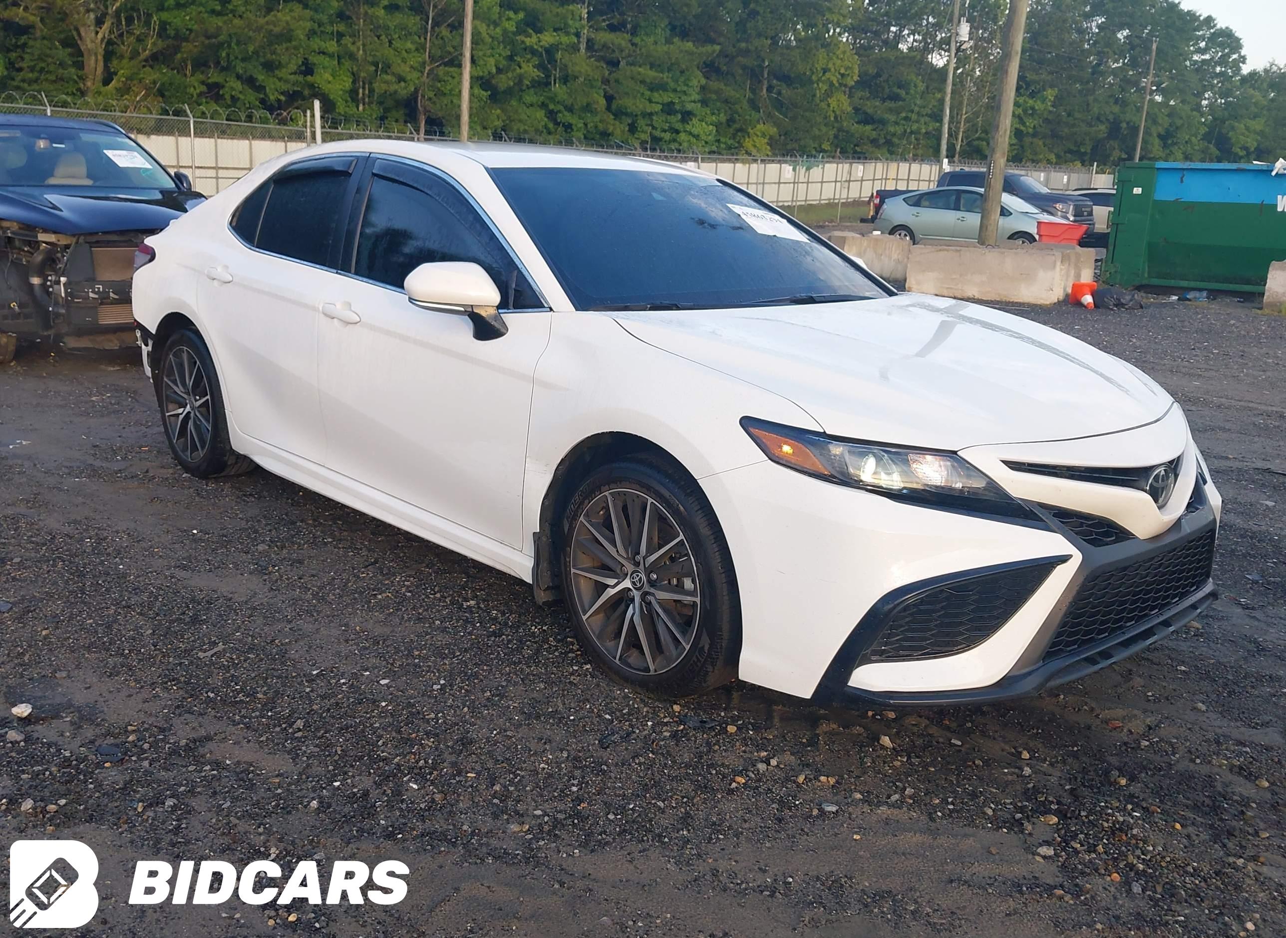 2023 Toyota Camry, SE