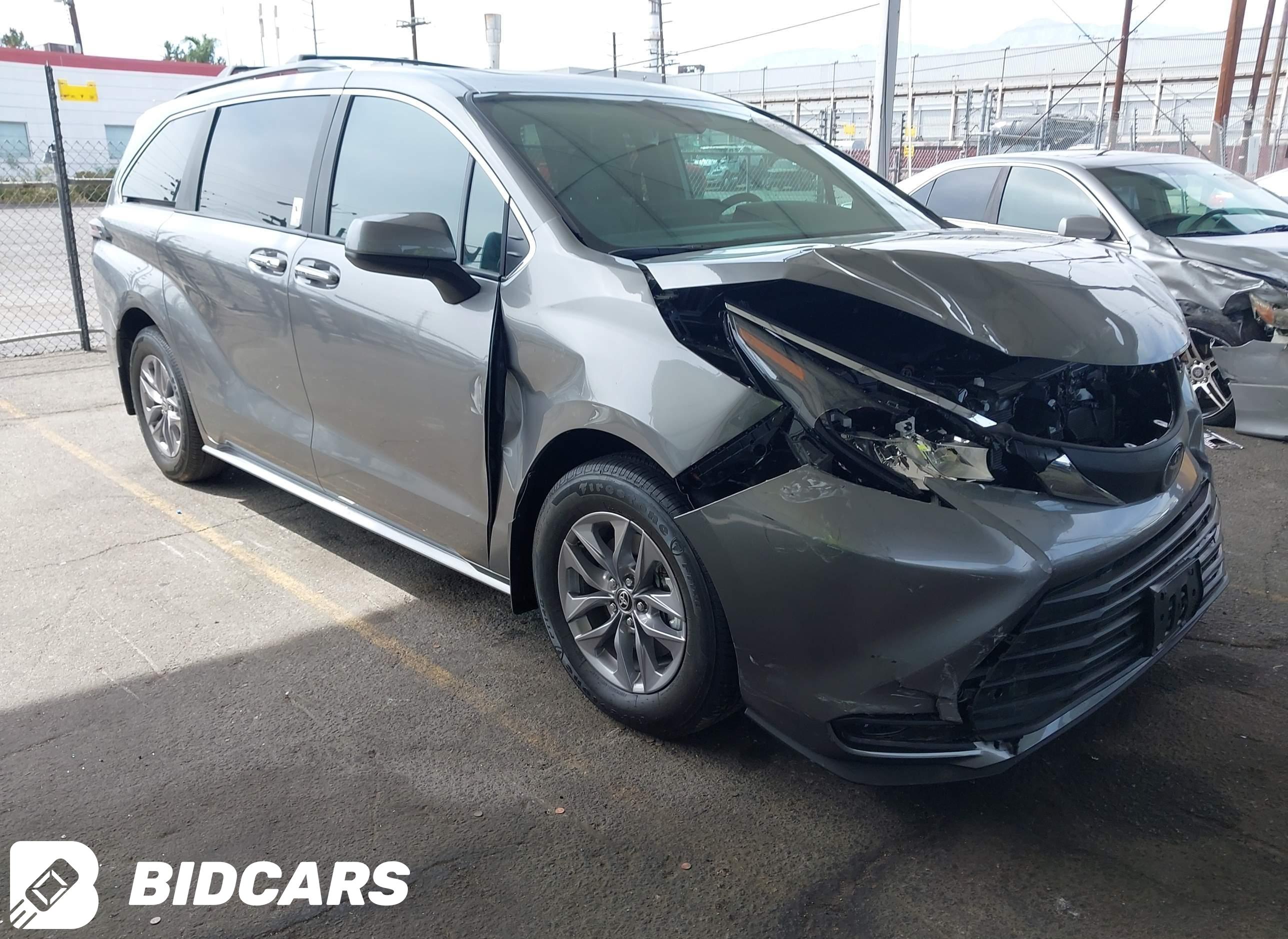 2026 Toyota Sienna, Xle