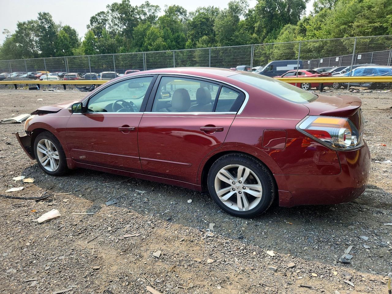 2019 Nissan Altima, SR