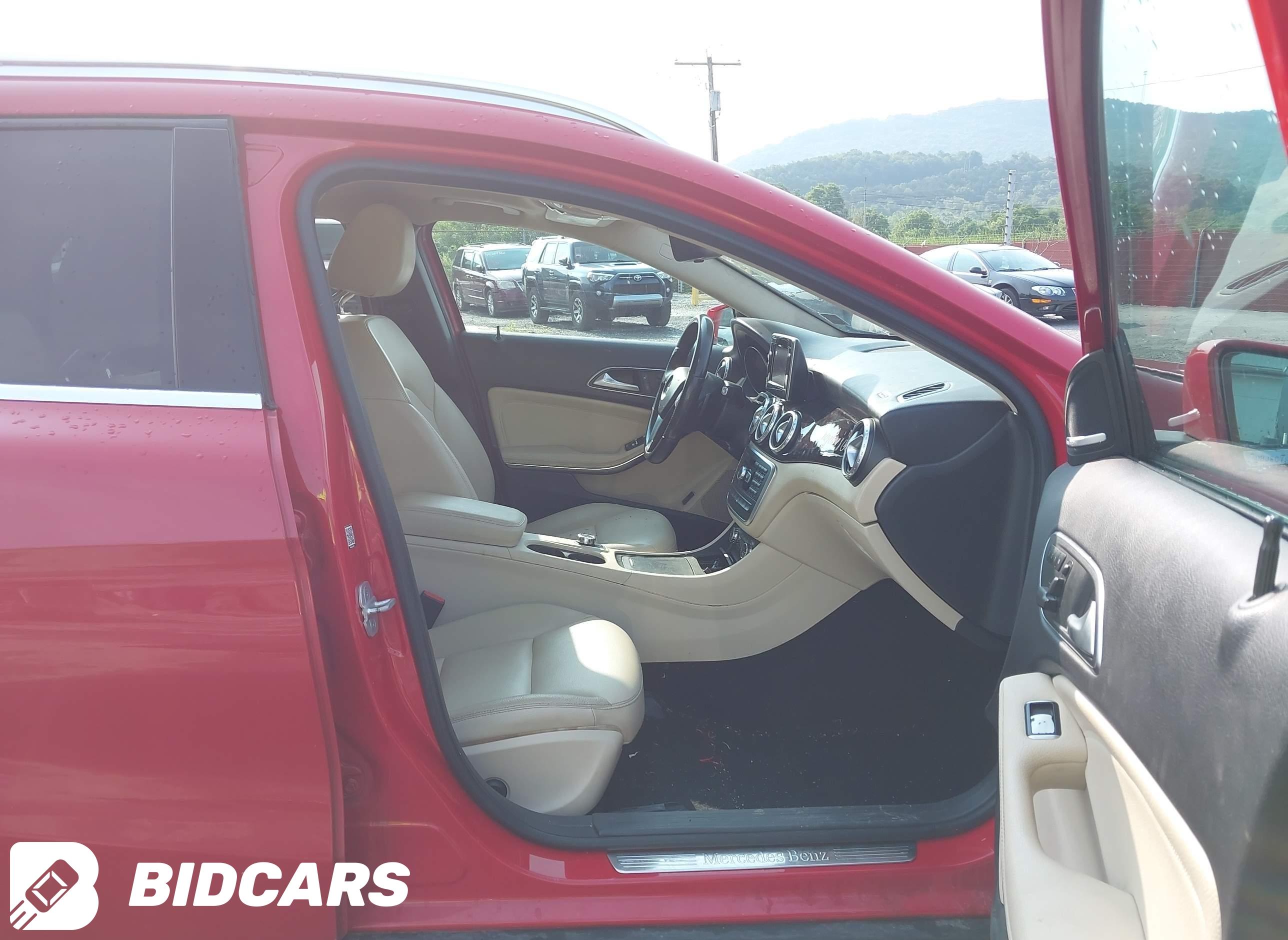2015 Mercedes-Benz GLA 250, 4...