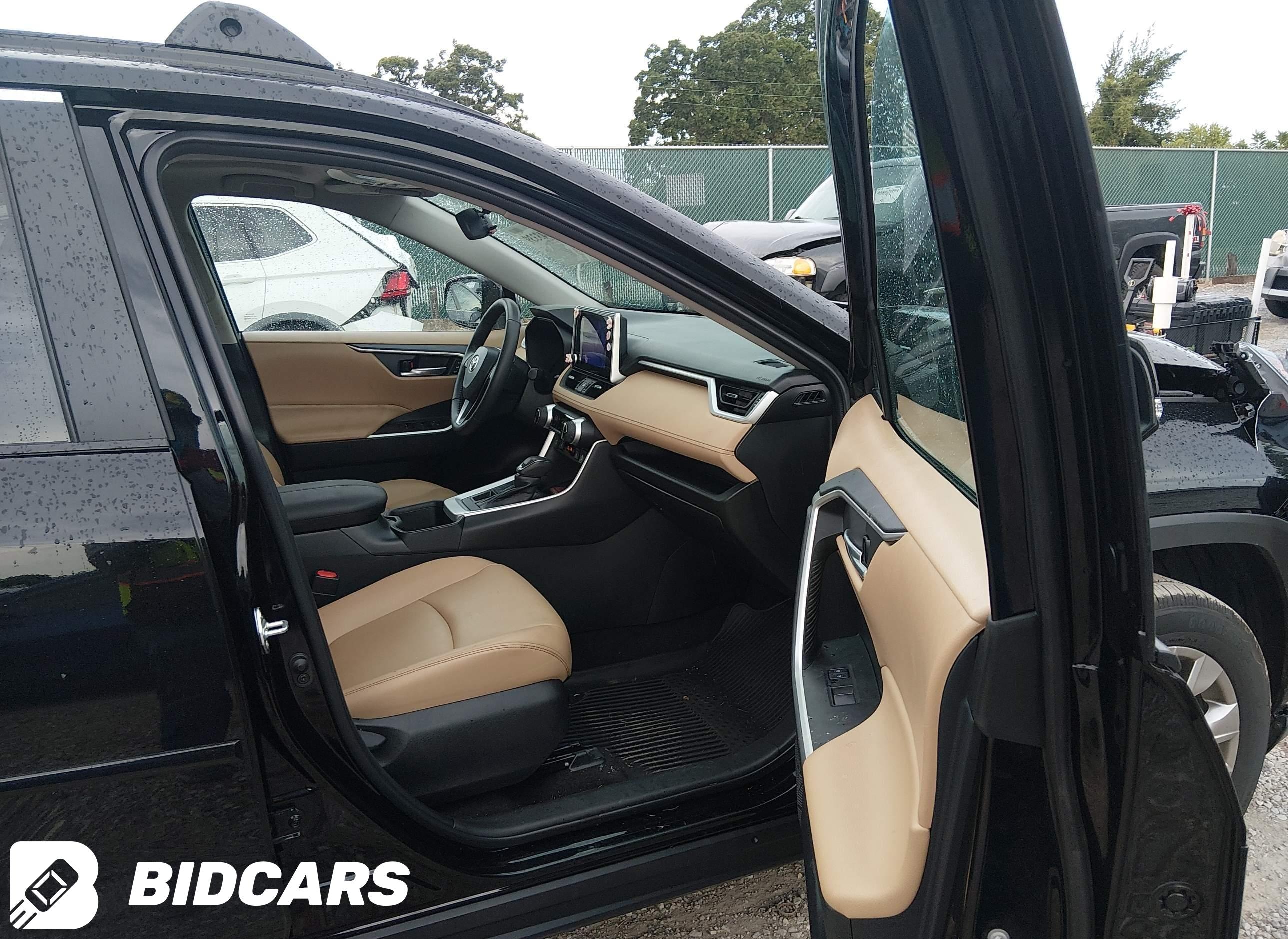 2023 Toyota RAV4, Xle Premium