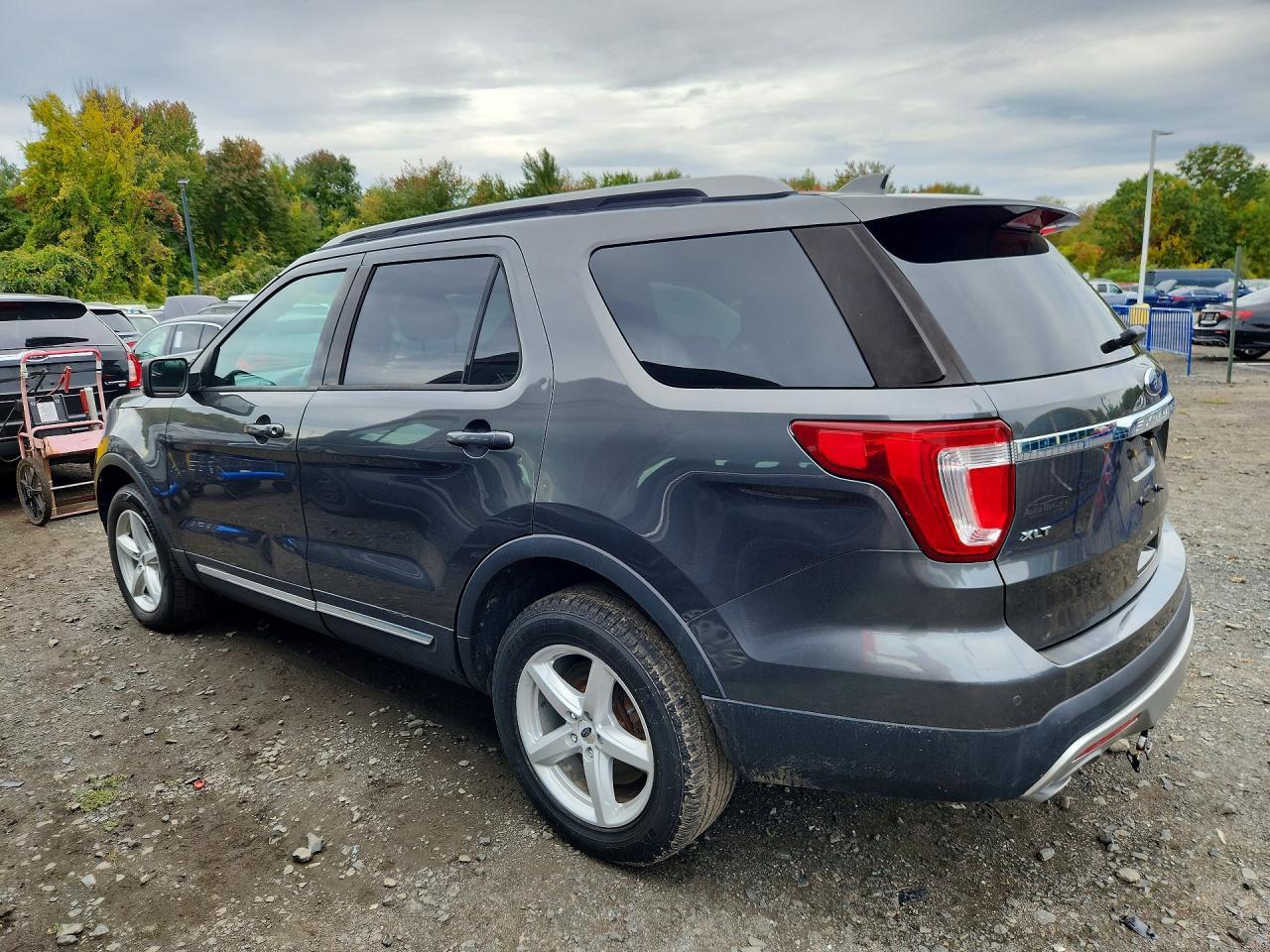 2017 Ford Explorer, Xlt