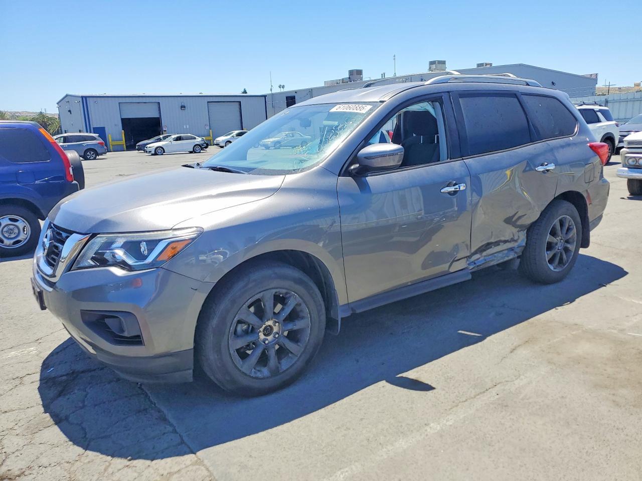 2019 Nissan Pathfinder, S