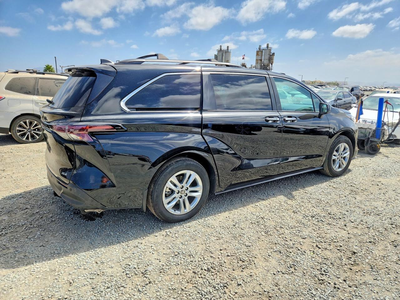2025 Toyota Sienna, Xle 7-Pas...