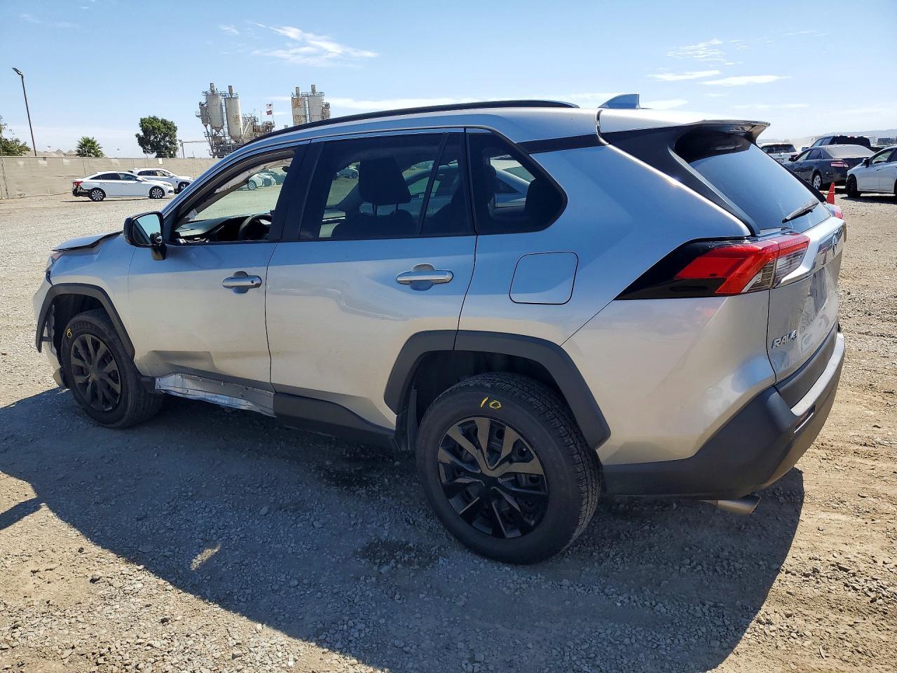 2021 Toyota RAV4, LE