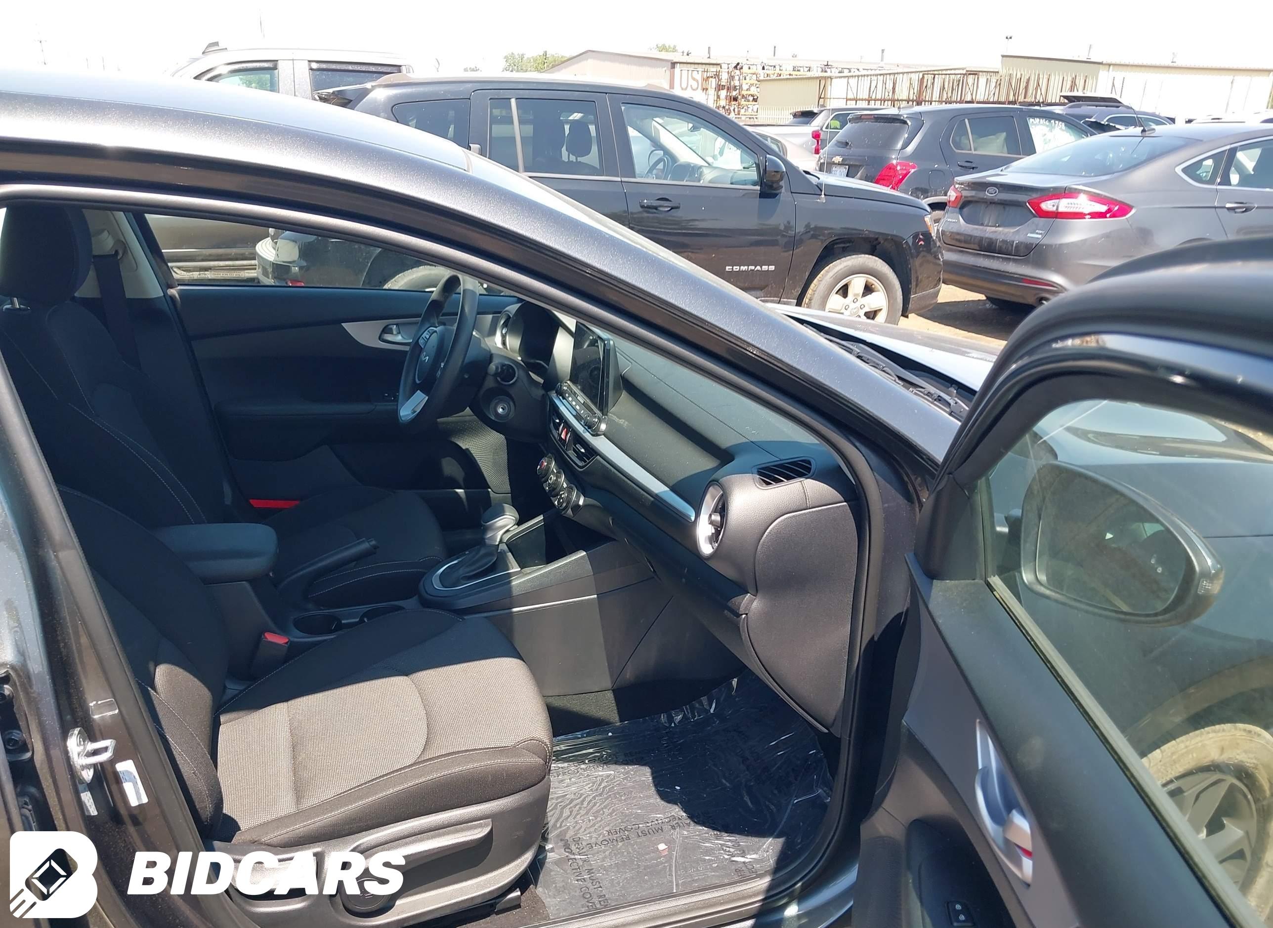 2024 KIA Forte, Lxs