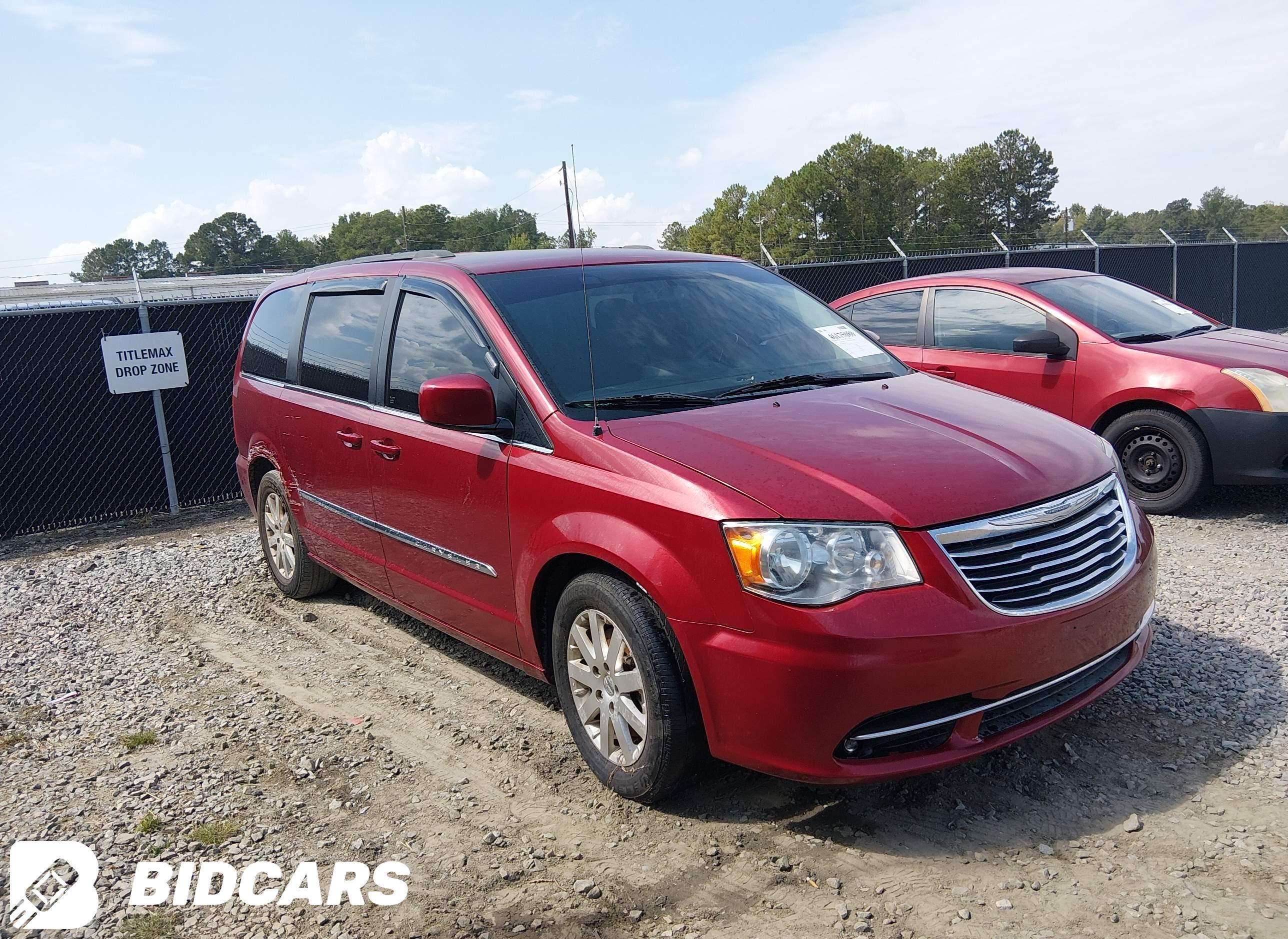 2016 Chrysler Town and Countr...