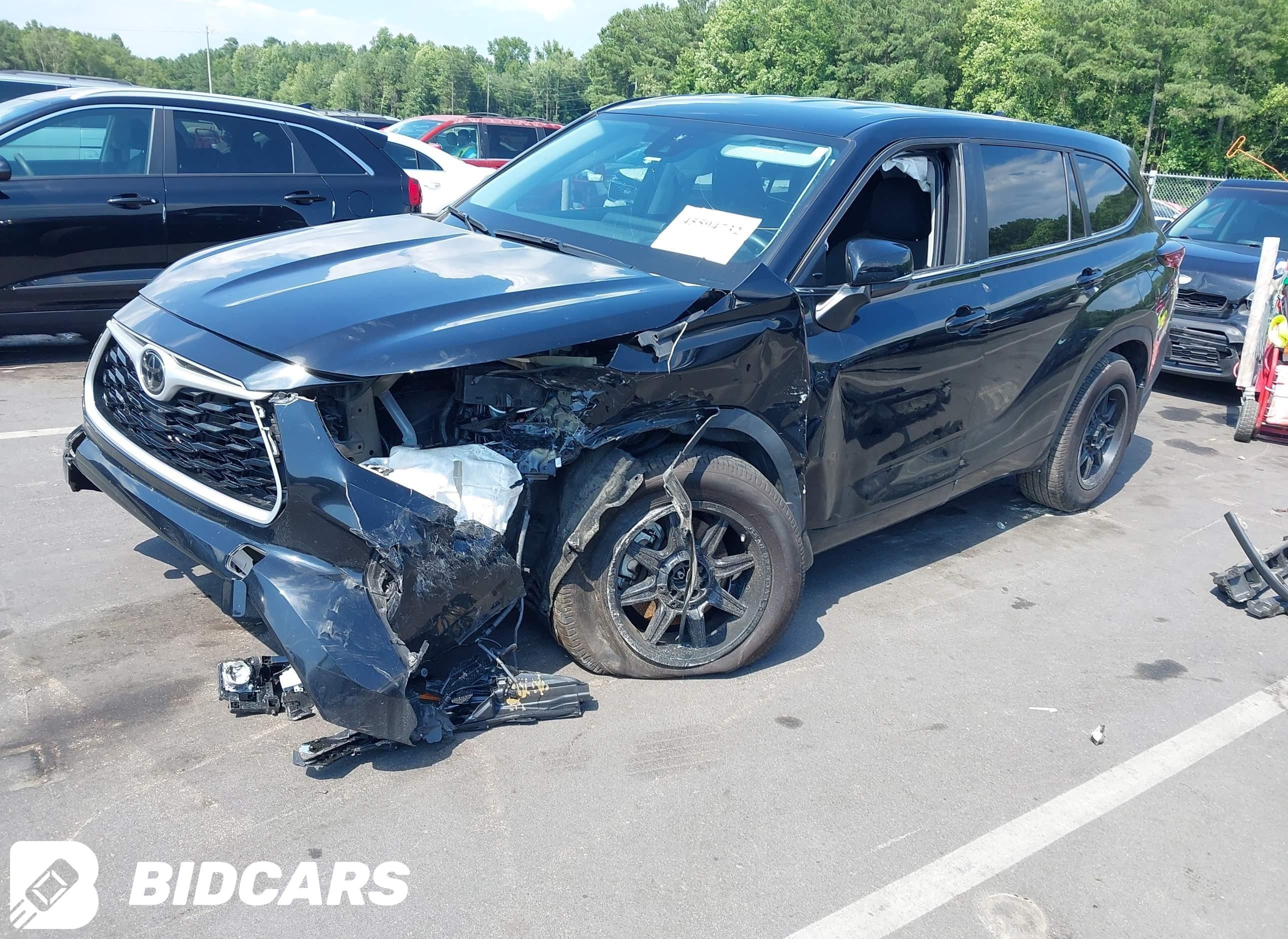 2024 Toyota Highlander, LE