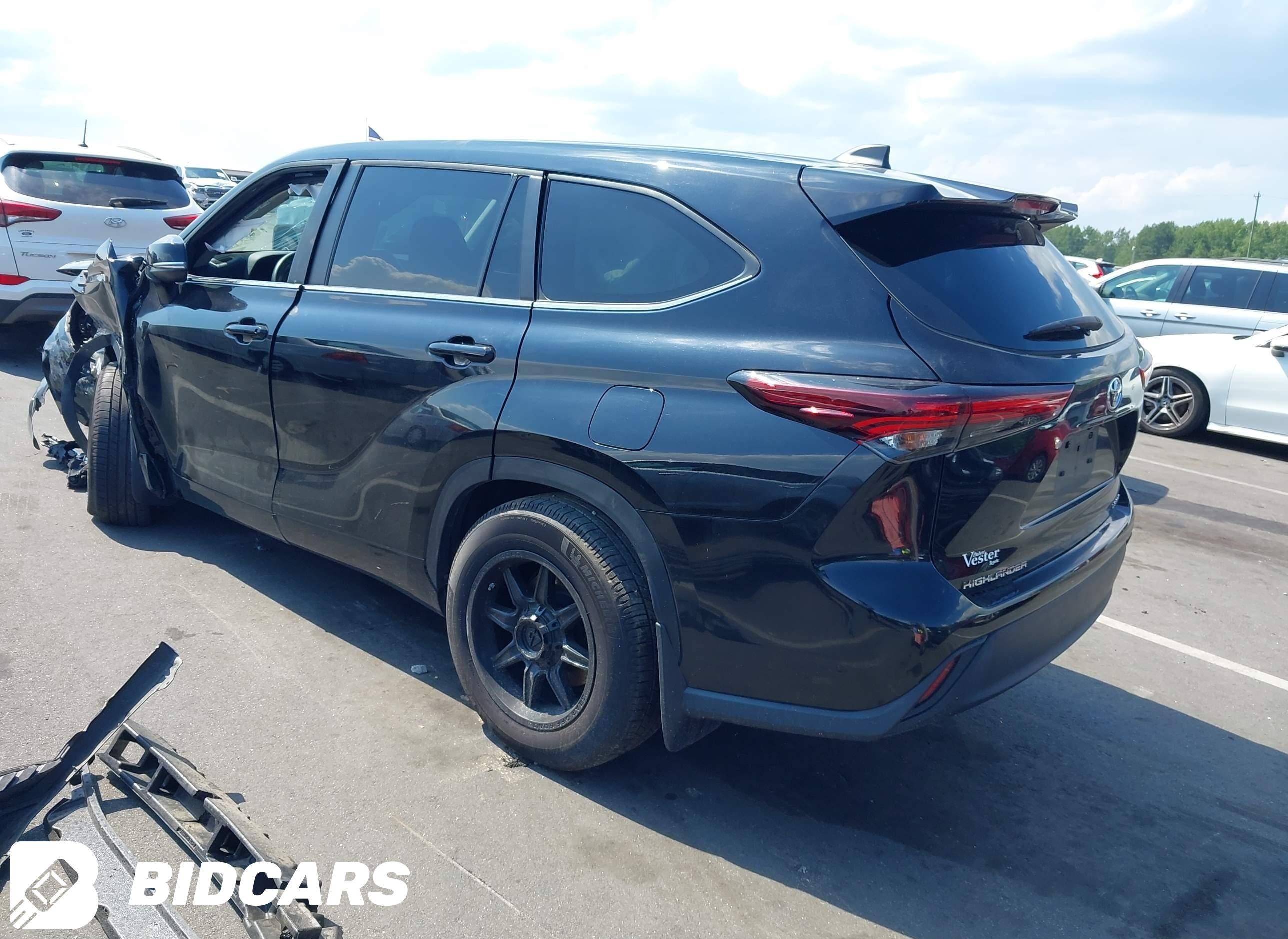 2024 Toyota Highlander, LE