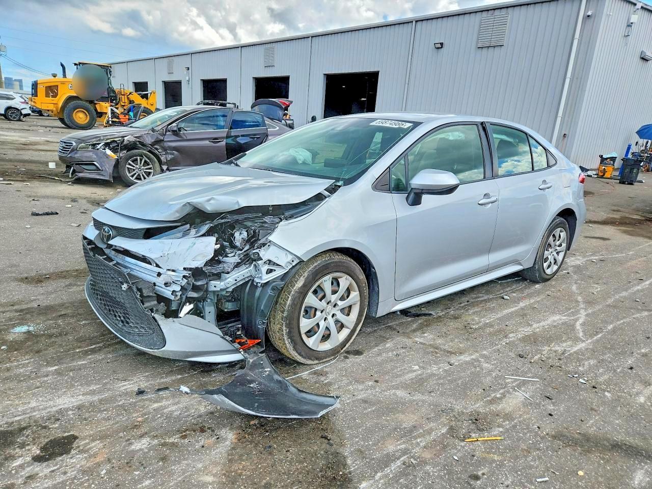 2022 Toyota Corolla, LE