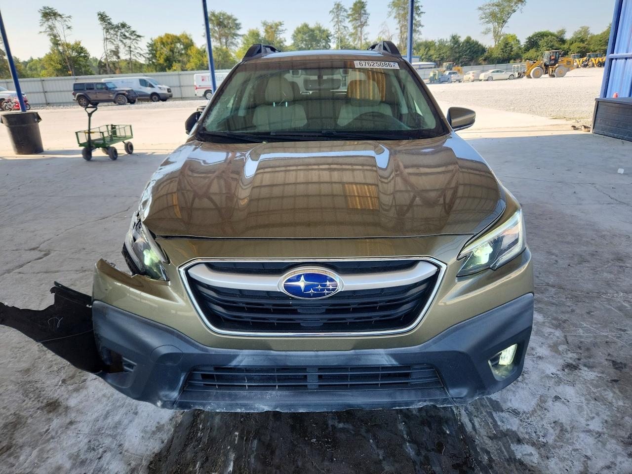 2020 Subaru Outback, Premium