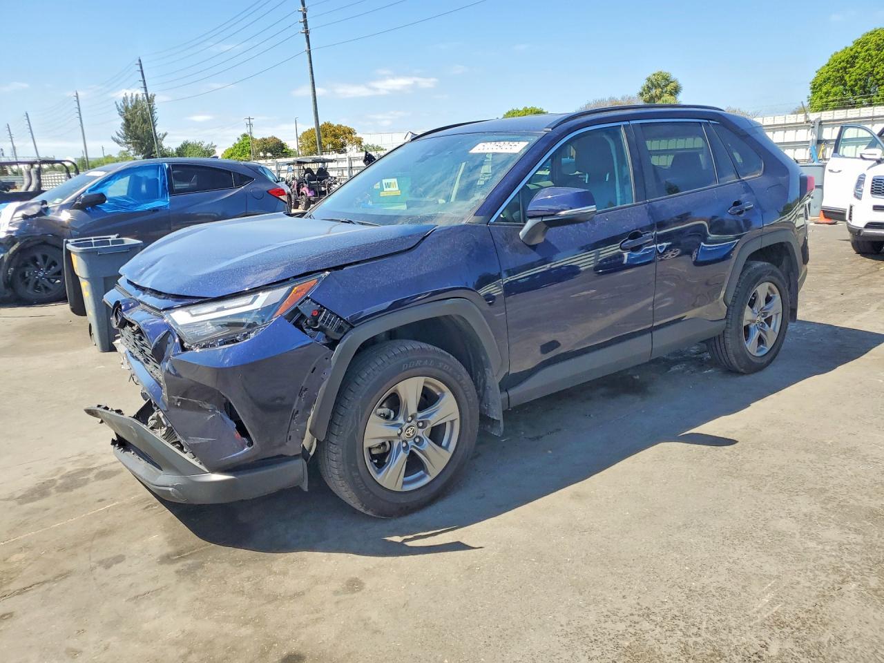 2024 Toyota RAV4, Xle