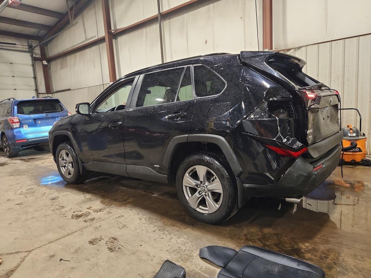 2024 Toyota RAV4, Xle