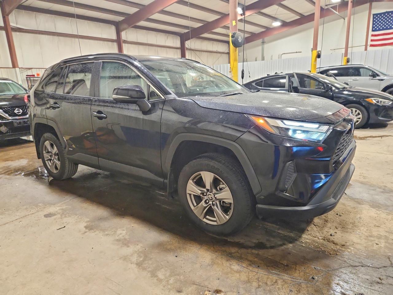 2024 Toyota RAV4, Xle