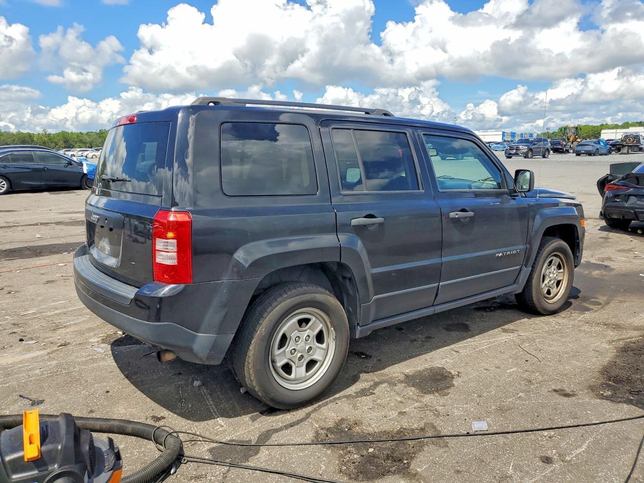 2016 Jeep Patriot, Sport