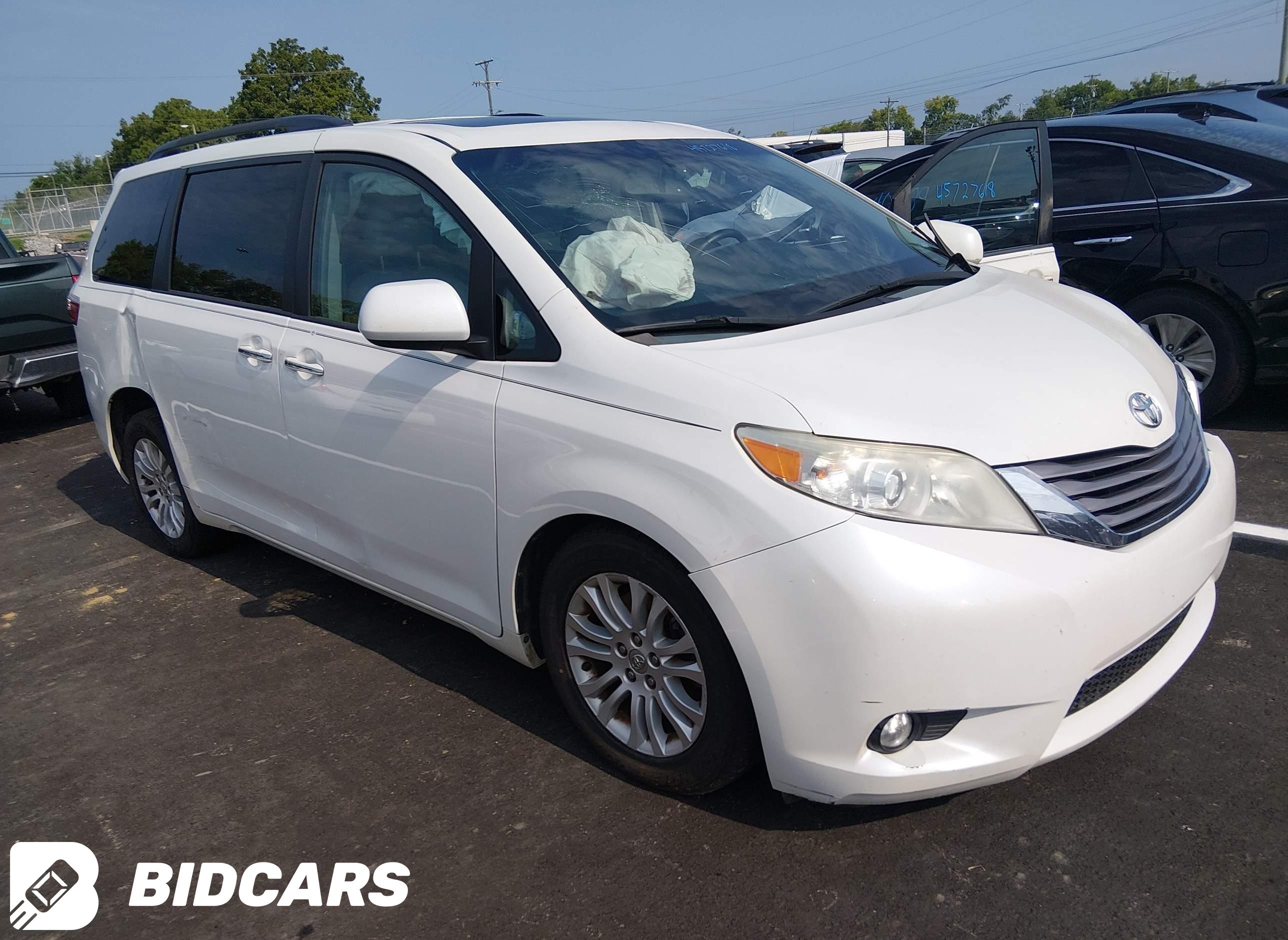 2015 Toyota Sienna, Xle 8 Pas...