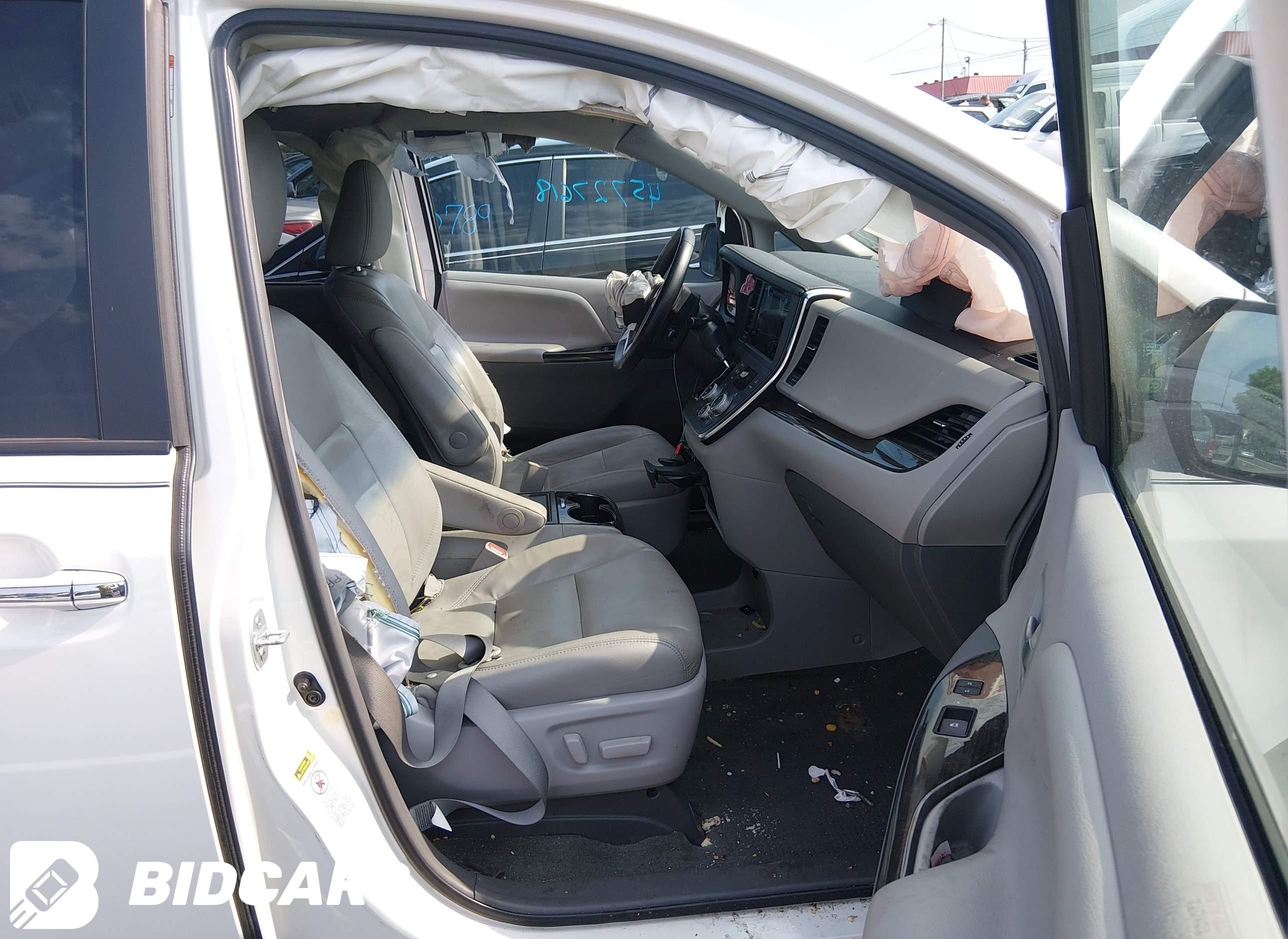 2015 Toyota Sienna, Xle 8 Pas...