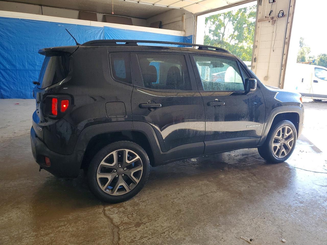 2017 Jeep Renegade, Latitude