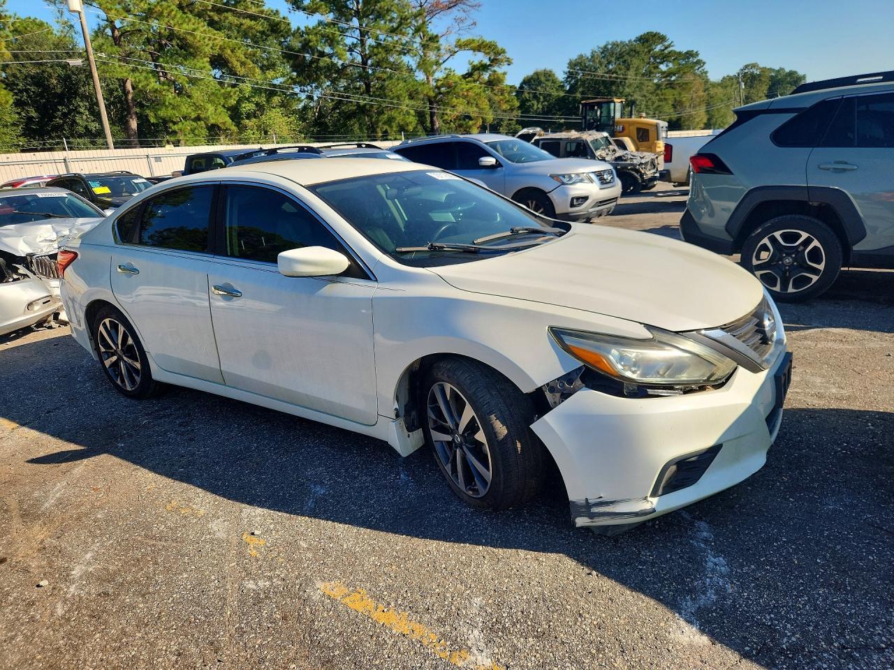 2016 Nissan Altima, 2.5 SR