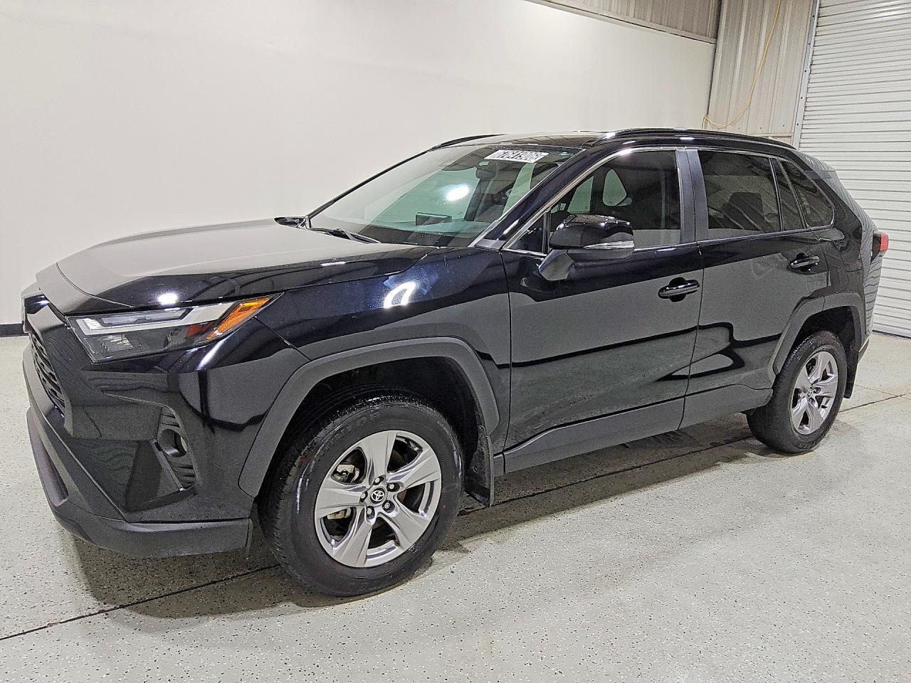 2025 Toyota RAV4, Xle