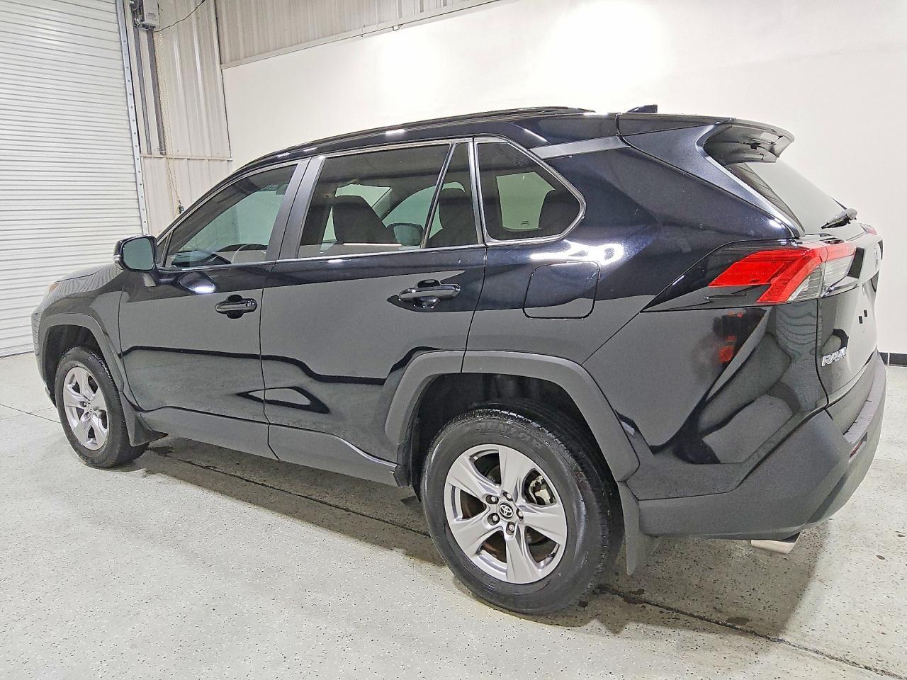 2025 Toyota RAV4, Xle