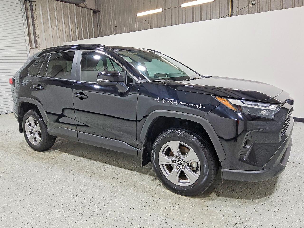 2025 Toyota RAV4, Xle