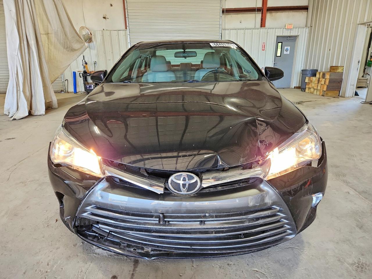 2016 Toyota Camry, LE