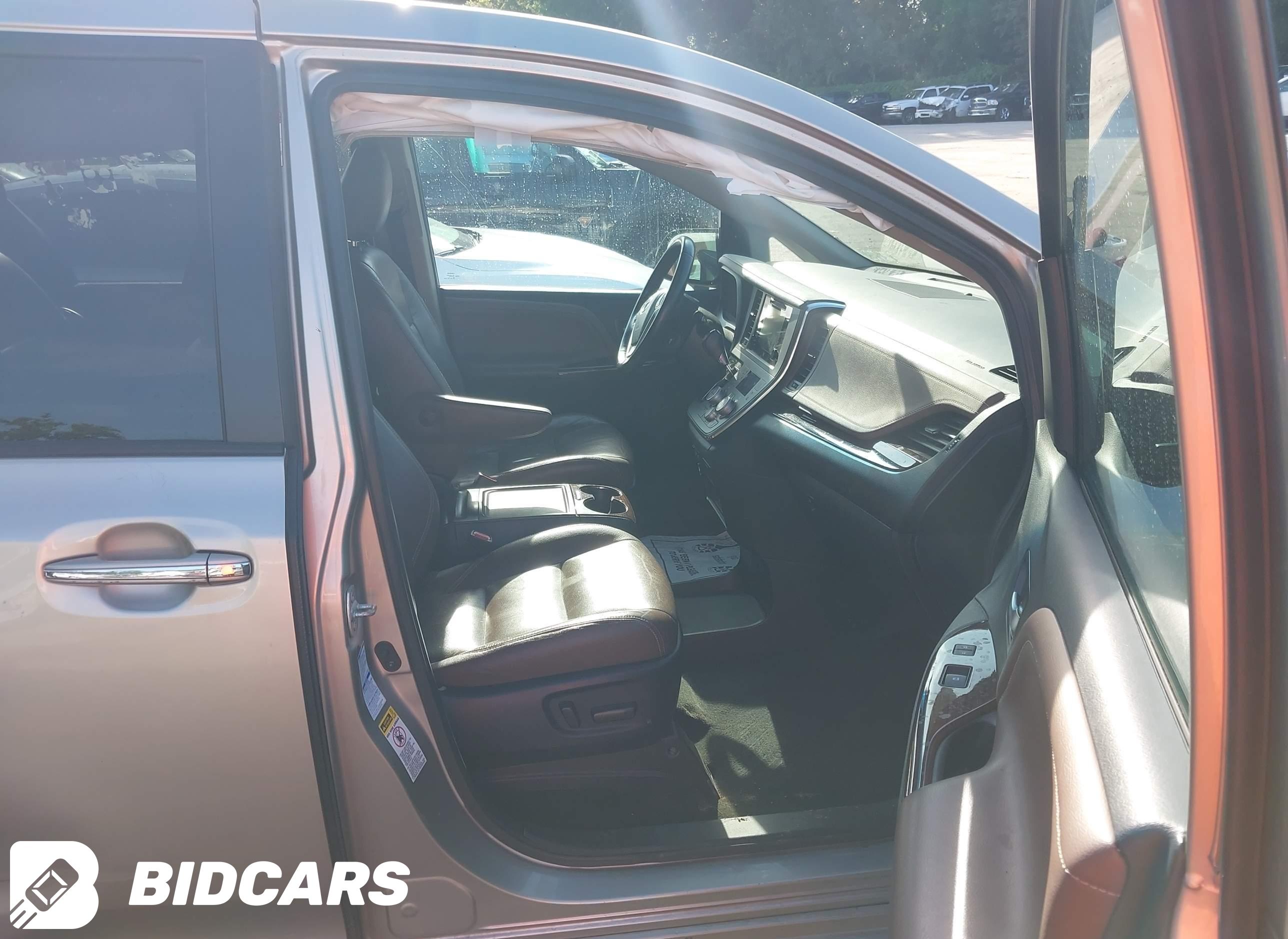 2015 Toyota Sienna, Limited P...