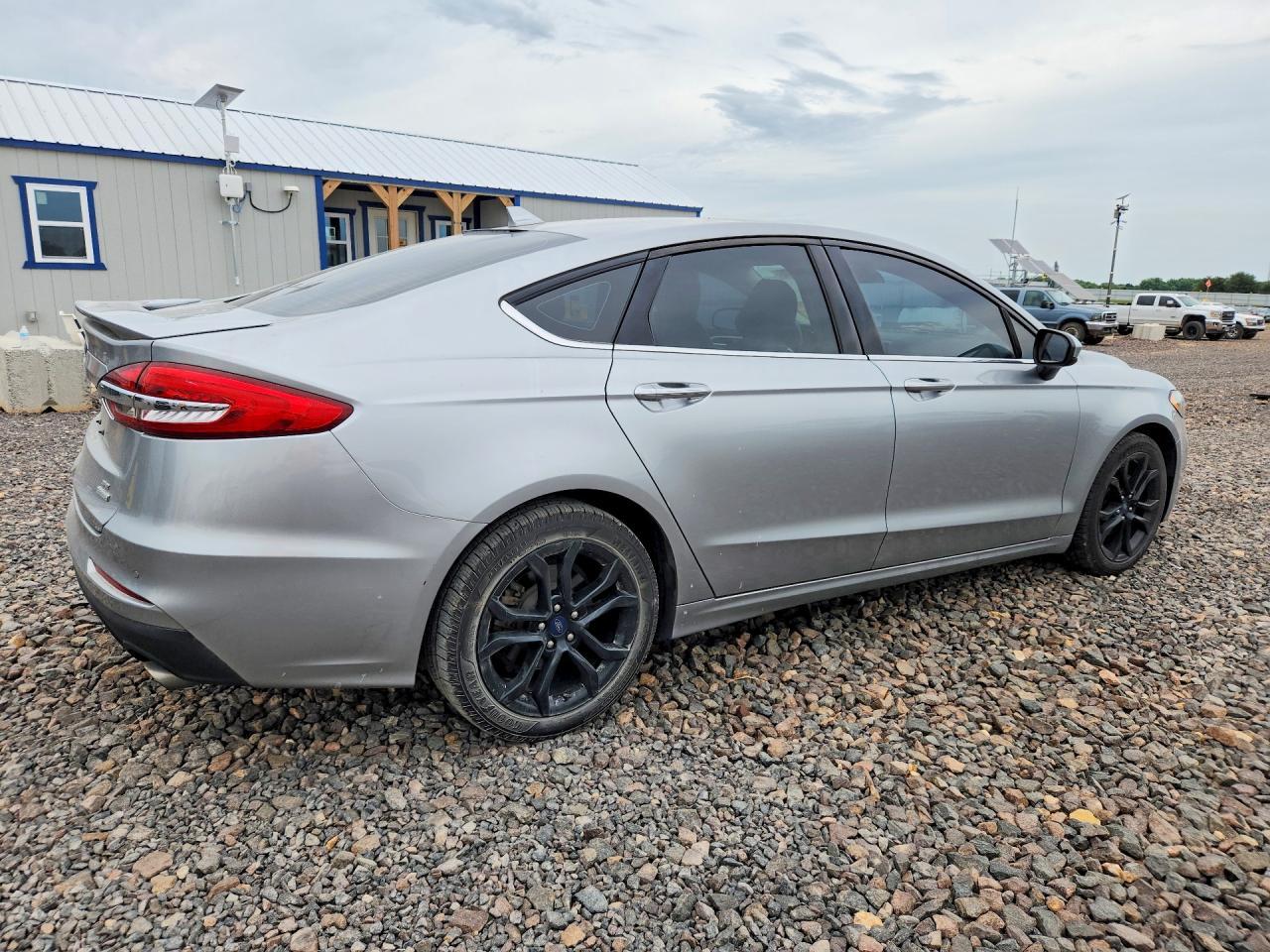 2020 Ford Fusion, SE