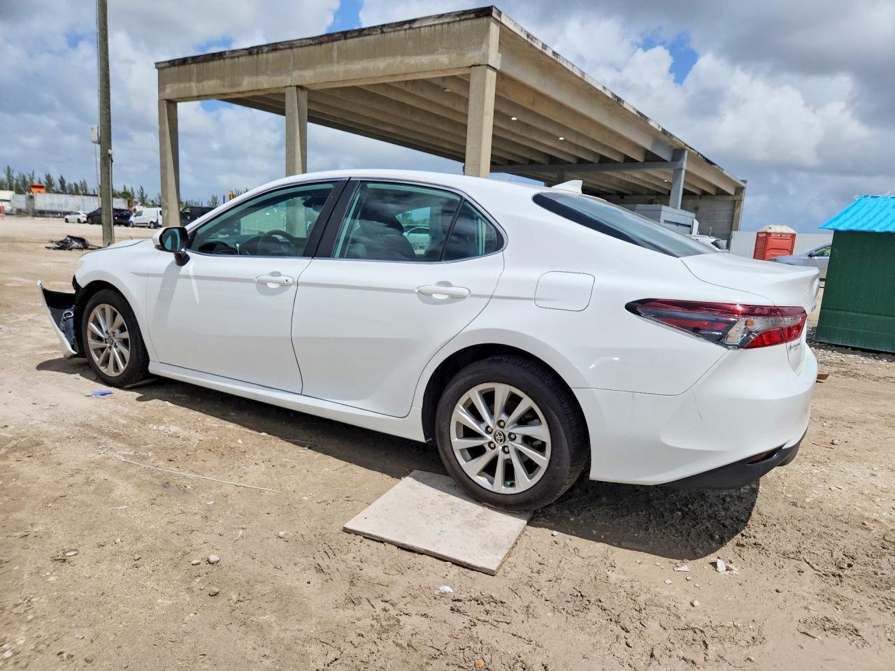 2024 Toyota Camry, LE