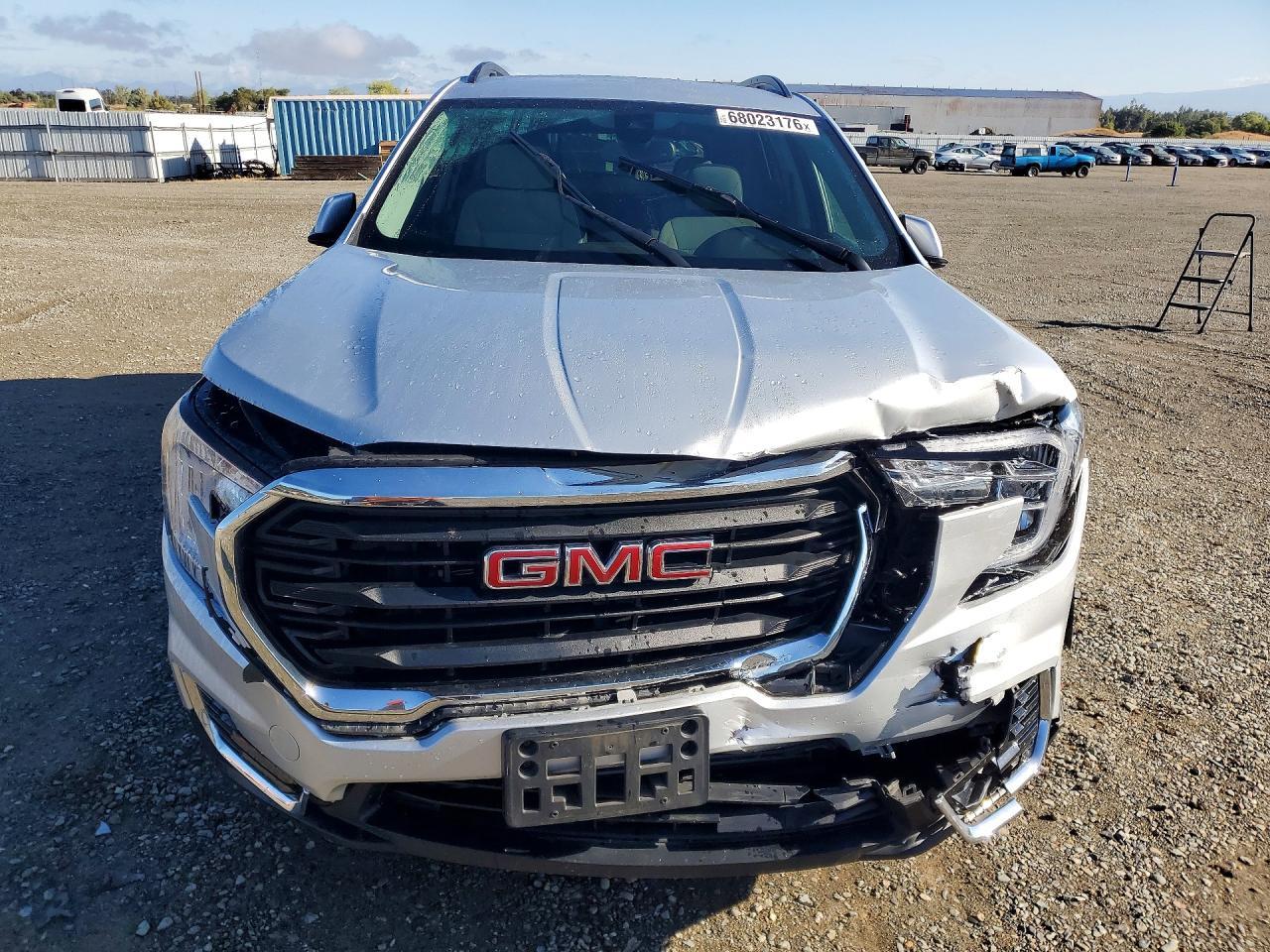 2022 GMC Terrain, Sle