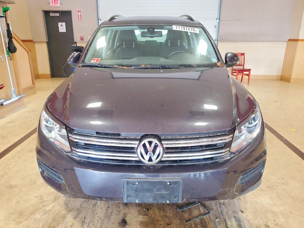 2016 Volkswagen Tiguan, S