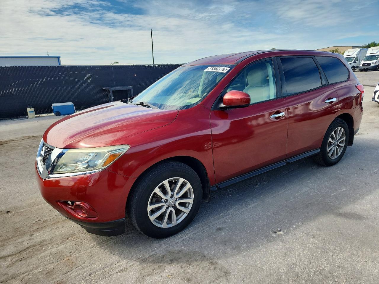 2015 Nissan Pathfinder, S