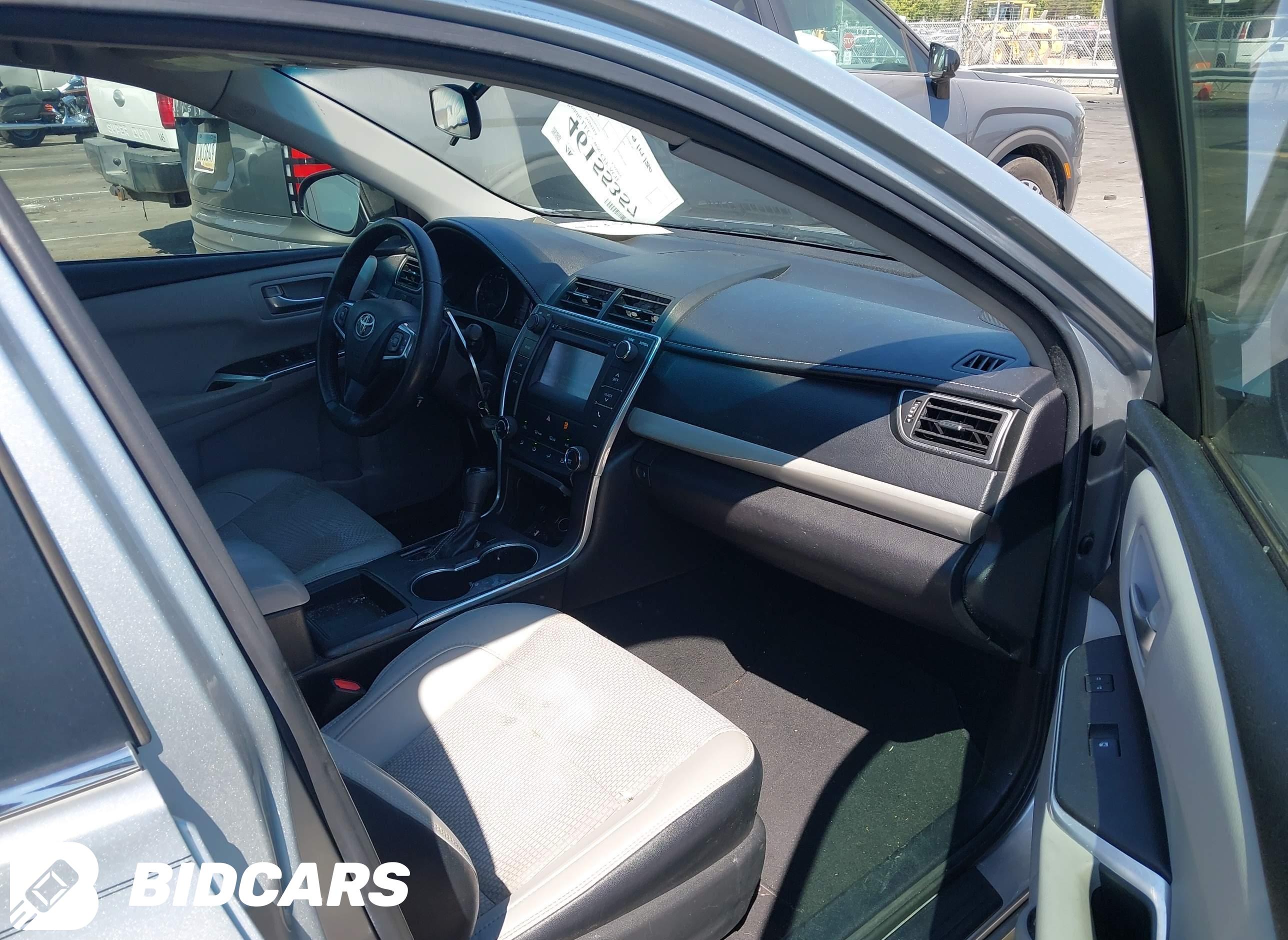 2017 Toyota Camry, SE